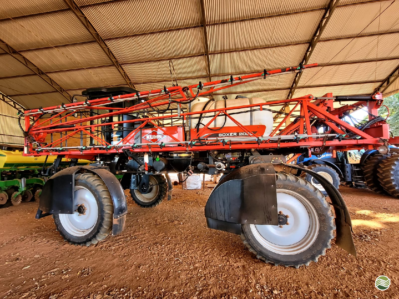 PULVERIZADOR KUHN BOXER 2000 Tração 4x4 Machine Tratores LAVRAS MINAS GERAIS MG